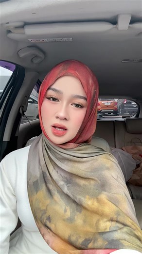 Explore Elegant Viscose Pashmina Hijabs