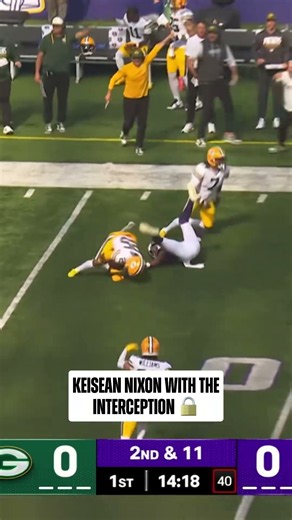 Keisean Nixon intercepts the first pass of the game❗️