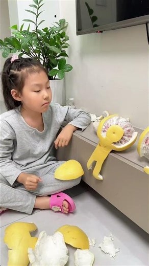 Today I bought pomelos and peeled them all by accident