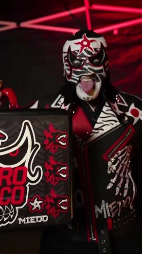 An up-close look at Penta’s FIRE #MITB briefcase 🔥🔥🔥🔥 #WWERaw