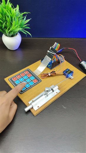 Automatic Door Lock System Using Arduino UNO #arduinoprojects #arduino #arduinotutorial #door #iot