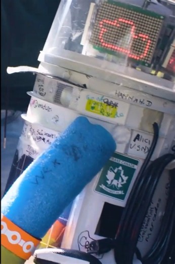 Comment HitchBOT a traversé le Canada