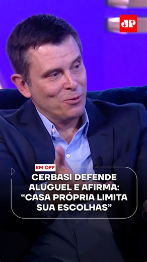 No programa Em Off, o consultor financeiro Gustavo Cerbasi desconstrói um dos maiores tabus dos brasileiros: a ideia de que morar de aluguel é um desperdício. Comparando a moradia a serviços como passagens aéreas e hotéis, Cerbasi argumenta que a posse nem sempre é o melhor caminho, especialmente quando o financiamento imobiliário precoce limita as escolhas e a capacidade de poupança. Ele alerta que o peso das parcelas de uma casa própria pode até desgastar relacionamentos jovens, transformando 