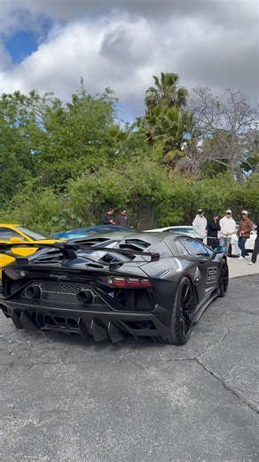AVENTADOR SVJ PULLS UP TO SOCAL CAR MEET! | 2021 Lamborghini Aventador SVJ @abc.garage