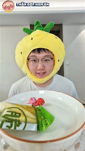 Baby Strawberry stole all of Mr. Bubble's snacks and here's what happened #mukbang #entertainment