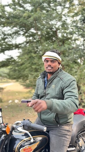 𝘼𝘼𝙎𝙃𝙐 ~ 𝙁𝙪𝙣𝙣𝙮 𝙑𝙞𝙙𝙚𝙤𝙨 𝘾𝙧𝙚𝙖𝙩𝙤𝙧 🎭 on Instagram: "Wait for end 😂 #Viral ##trading #comedy #funny memes @banaras_ke_chacha_"