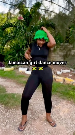 Jamaican girl dancing #dancehall #music #reggaewine #digenius #vybzkartel #hillandgullyriddim