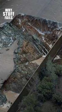 Oroville Dam crisis. First signs of trouble.