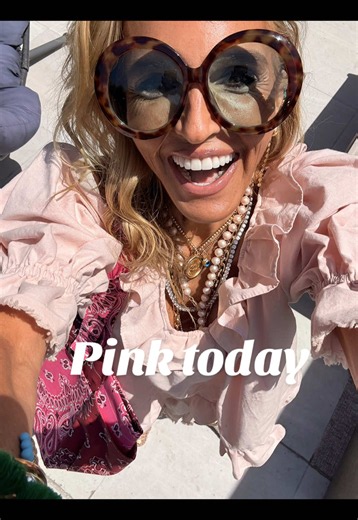 Nothing a cute pink matching set can’t cure 😆🔥❤️ @bohemia obsessed 🤩 #matchingset #vintagevibes #pink #effortlessstyle #effortlesschic