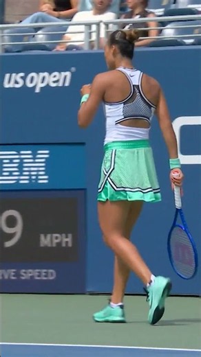 Zheng CRUSHES this backhand! 😮‍💨