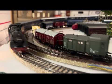 Märklin DB BR 003 160-9 Express Steam Locomotive pulling DB F-Train (= Fernschnellzug) on M-Track