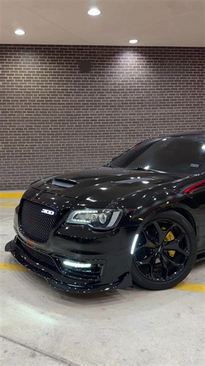 Chrysler 300: Complete Overview and Key Features