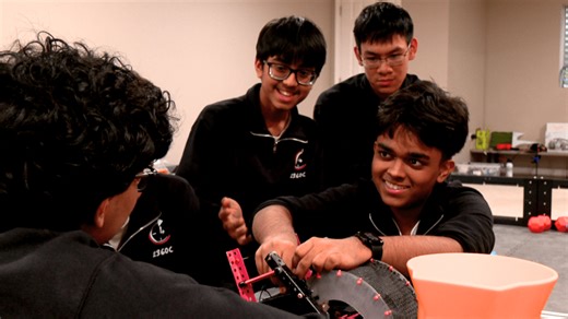 Record 5 Naperville robotics teams head to VEX Robotics World Championships | NCTV17