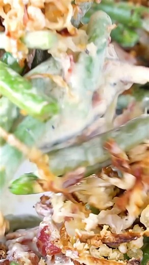 Easy green bean casserole (no cream of mushroom!) #THANKSGIVING #holidayrecipes #recipes #cooking