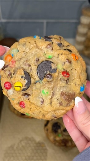 viral loaded chocolate chip cookies recipe #recipe #chocolate #baking #dessert #shorts #cookies