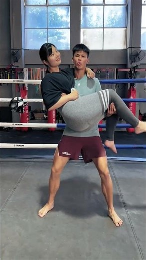 Boxing Training Girl vs Boy #boxing #boxingtraining #mma #kungfu #martialarts #muaythai