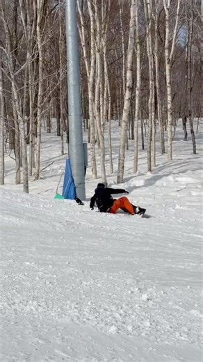 Snowboard Fail… That Pole Came Out of Nowhere 😭 #snowboard #ski #snowfail #snowboarding #wipeout