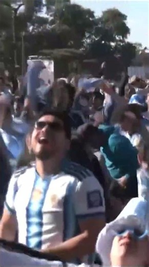 Argentina fans go CRAZY after Messi’s equaliser vs. Egypt 🔥 🇦🇷