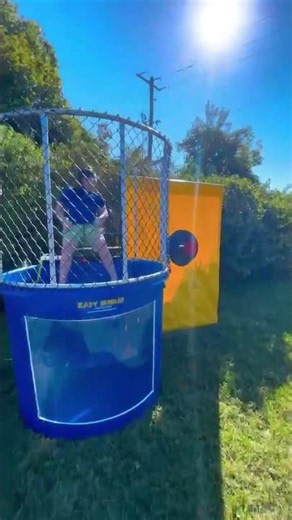 Dunk tank