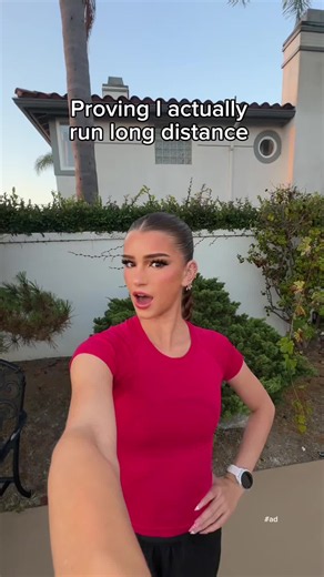 #ad I may run long distance, but I don't smell like it thanks to Secret Clinical Strength. It's my go-to for run days. @Secret Deodorant #SecretDeoPartner #running #trending