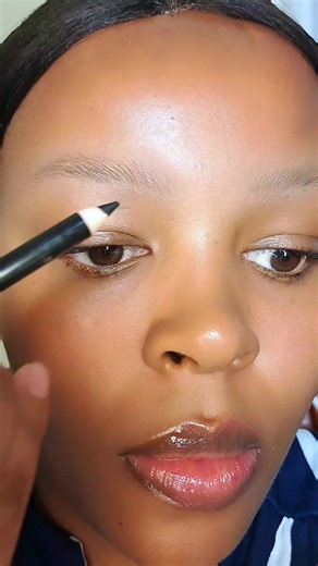 Eyebrow hack #beautytok #beautytips #kenyantiktok🇰🇪 #makeuptips #eyebrows