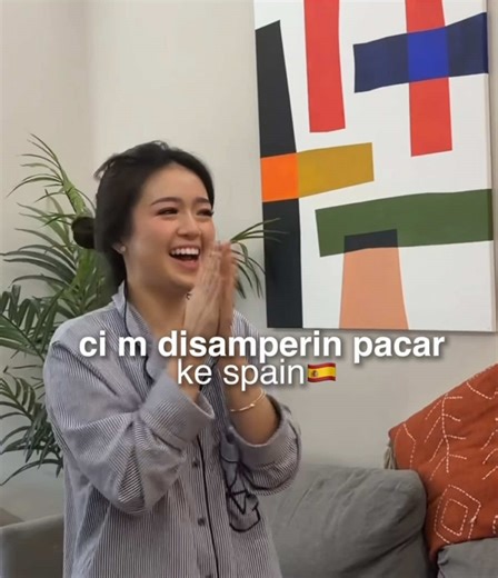 Keceriaan Bersama Pak Satpam dan Andersen Sisters