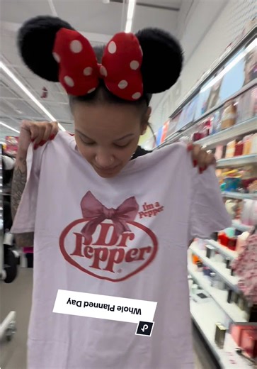 Not only did she plan our Epcot trip but she planned our whole day together 🥺🫶🏼 #disneyworld #epcot #realisticdisney