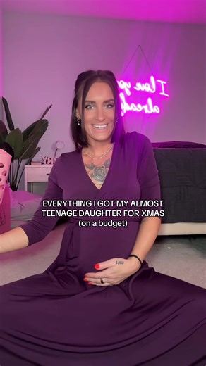 PRETEEN DAUGHTER CHRISTMAS HAUL 🎁💝 (Forgot I recorded these on Christmas Eve!) Honestly a miracle we were able to pull this off for our kids this year 🙏 Thankful for my mom who helped out with a lot of it! #christmashaul #t3aire360 #daughter #Blessed