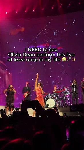 Olivia Dean Performs “Man I Need” Live 🎤✨