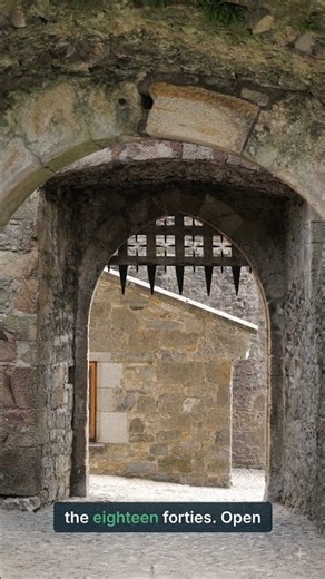 Cahir Castle: Cromwell took it without firing a shot #shorts