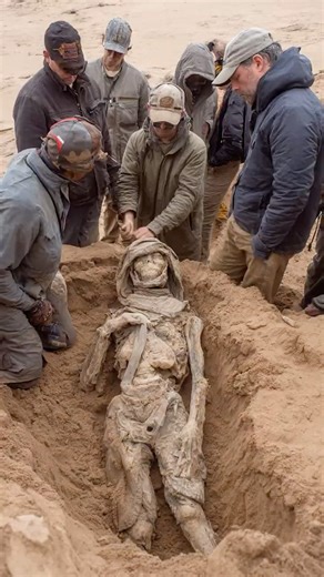 Mummified Alien Like Figure Discovered in the Gobi Desert