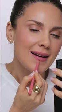 Summer Fridays Lip Liner Swatches | ANDREEA ALI #shorts