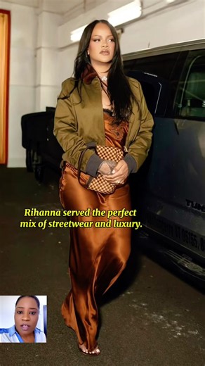 Rihanna turned heads in this iconic New York outfit.Do you love this look? Tell us below!#fashion