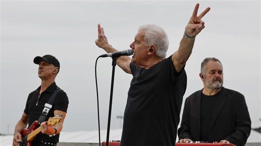 Daryl Braithwaite performs 'The Horses' with Harry Styles