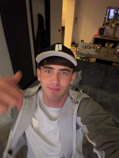 UFC 5: Exploring Unique Narratives