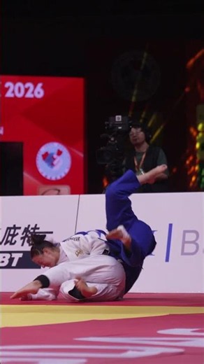 Anna Monta Olek tops the -78kg podium, securing Germany's first gold medal of the tournament! 🥇🇩🇪