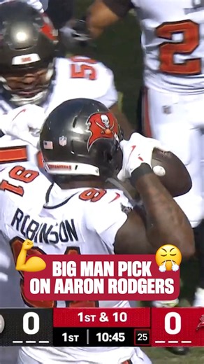 A'SHAWN ISLAND 🏝️💪📺: #PITvsTB on CBS #ashawnrobinson #interception #buccaneers #nfl #nflfootball
