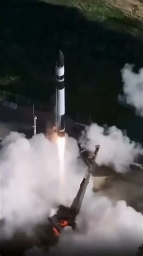 Rocket Lab launches BlackSky satellite #launch #shorts #rocketlab