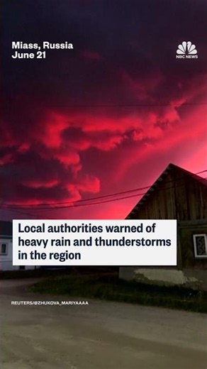 Red skies seen over Russian resort town ahead of severe weather