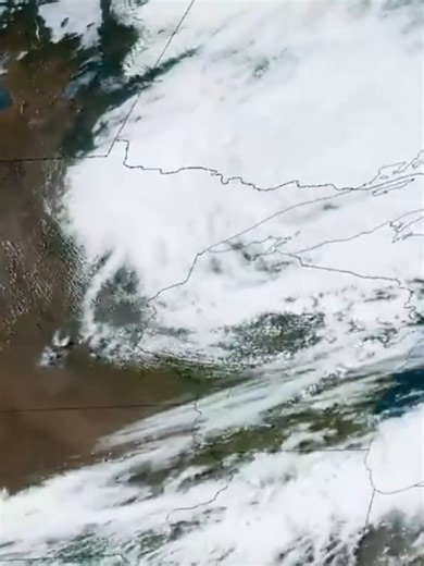 DUST STORM 💨: Watch satellite footage of a low-pressure system moving across the Upper Midwest. The storm kicked up swaths of blowing dust in its wake. #midwest #satellite #dust #storm