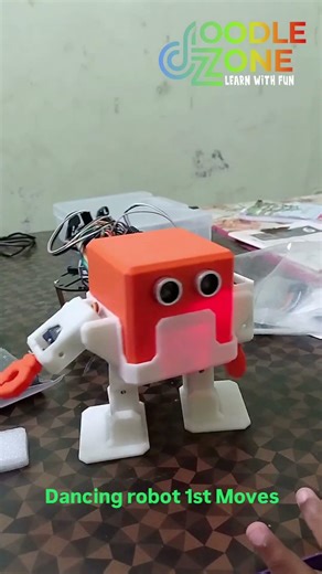 Dancing Otto Robot 🤖 | First Moves with Arduino Nano | #dancingrobot