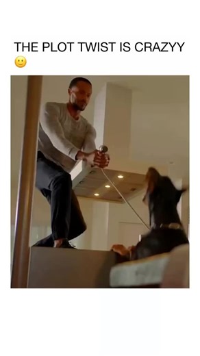 streamvergee on Instagram: "📺 9-1-1: Angela Bassett, stars in this procedural drama created by Ryan Murphy Los Angeles first responders face a whole host of challenging scenarios as they go about their job. People in desperate need rely upon police officers, firefighters, and paramedics, who must be ready to help in an instant. These first responders are beset with challenges both personal and professional as they try to do their job throughout the workplace drama and politics. 🎬Streaming: ama