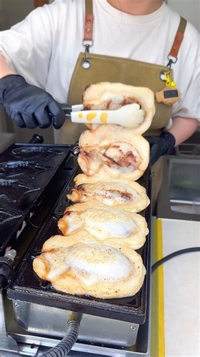 ドバイチョコを贅沢に包んだ韓国式たい焼き🐟🍫