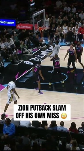 Zion throws down a putback slam off of his own miss 😯