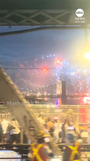 Subway passengers got a spectacular view of New York City’s Fourth of July fireworks as the Q train passed over the Manhattan Bridge.