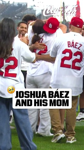 3 home runs in his 1st MLB game… and one big hug from his mom ❤️ A day Joshua Báez will never forget