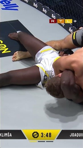 DAS waren die krassesten #MMA #Submissions bei #Oktagon im Jahr 2025! Platz 4 🫣 #rtlmma