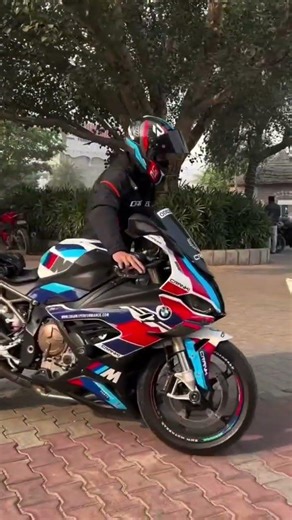 amazing reaction on biker's meetup👀🪐 #kawasaki10r #kawasakizx6r #zx10r #ytshorts #YouTube #shorts