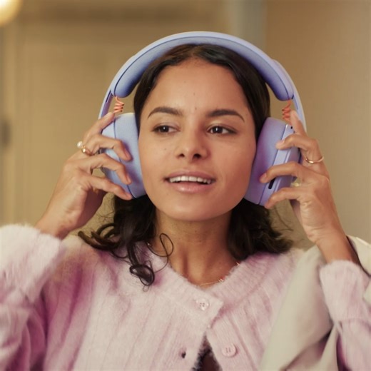 Our headset line-up just got comfier. Introducing the G325 LIGHTSPEED: ✅ LIGHTSPEED Wireless and Bluetooth ✅ 212 grams ✅ 24-bit audio Gets yours: https://g.logi.link/G325-FB | Logitech G