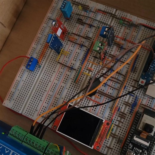 Minimal ESP32 Arduino Electronic System